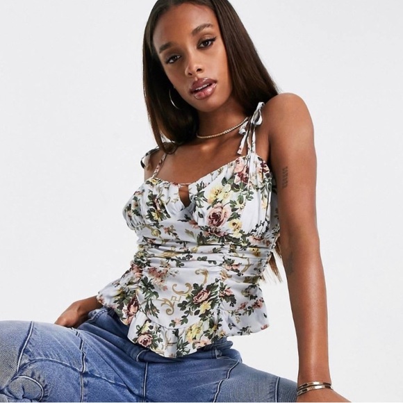 Floral top with adjustable tied straps - Picture 2 of 7